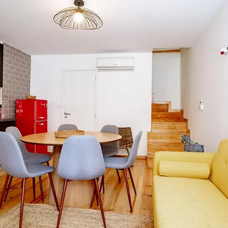 Authentic Village Apartamento Oporto